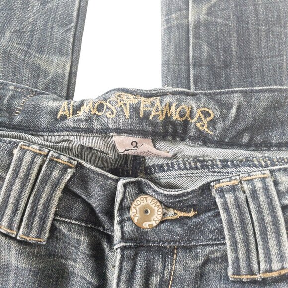 Almost Famous Y2K Low Rise Juniors Size 3 Faded Detail Pocket Dark Denim - Picture 10 of 14